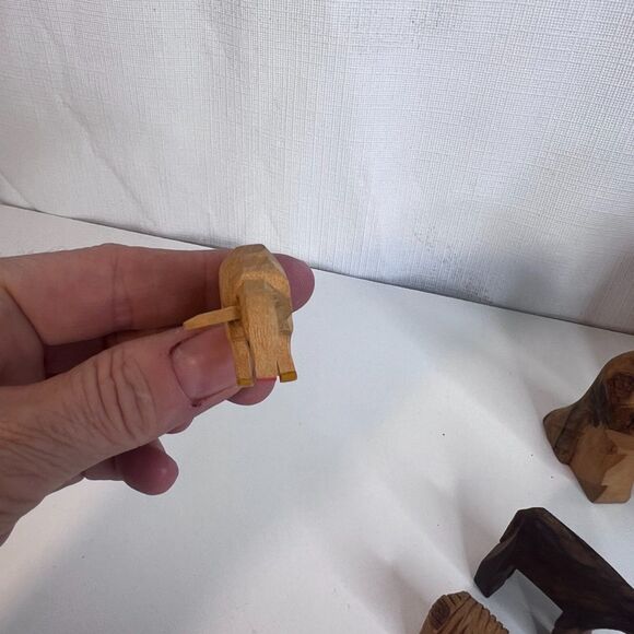 Nativity Scene Wooden Hand Carved Olive Made in Israel VTG 14 PC Set Christmas - Picture 7 of 9